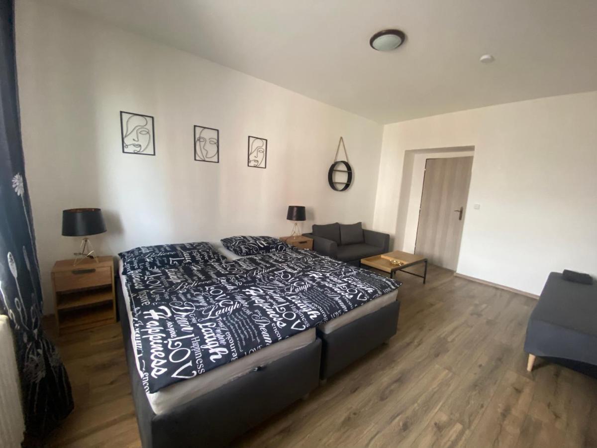 Cerna Ruze - Apartman 4 Plzeň Dış mekan fotoğraf